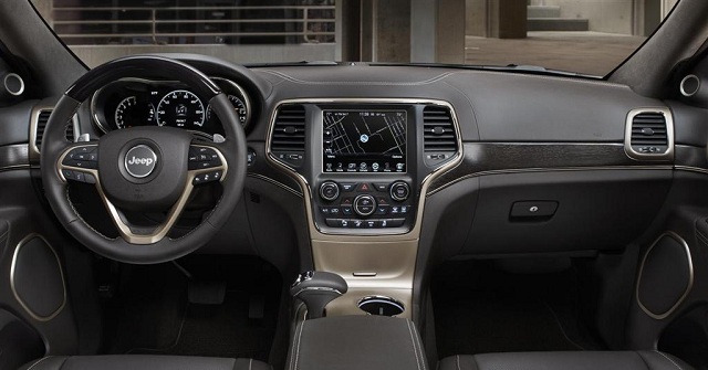 2017-jeep-grand-cherokee-interior