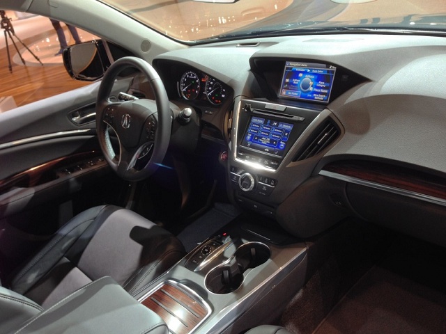 2017-Acura-MDX-interior