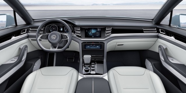 2017-Volkswagen-Tiguan-interior