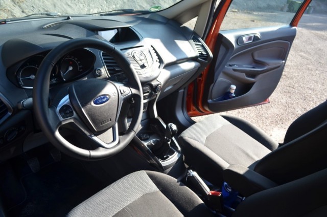 2017 Ford EcoSport cockpit