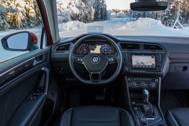 2017 Volkswagen Tiguan interior
