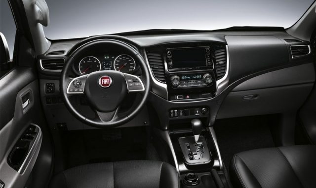 2017 Fiat Fullback Cross interior