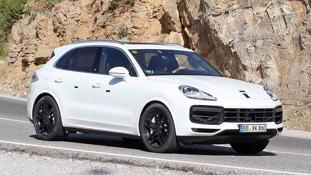 2018 Porsche Cayenne-without-camouflage