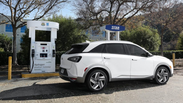 2019 Hyundai Nexo fuel-cell side