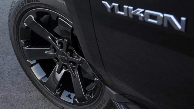 2019 GMC Yukon Graphite Edition and Graphite Performance Edition wheels