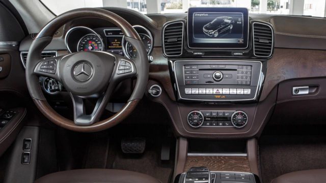 2019 Mercedes-Benz GLE interior
