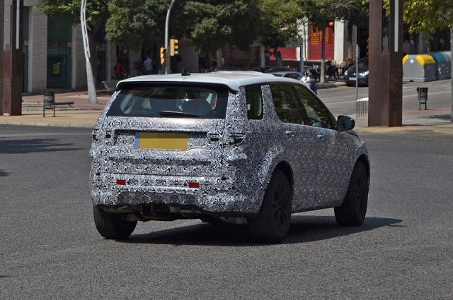 2020 Land Rover Discovery Sport spy rear