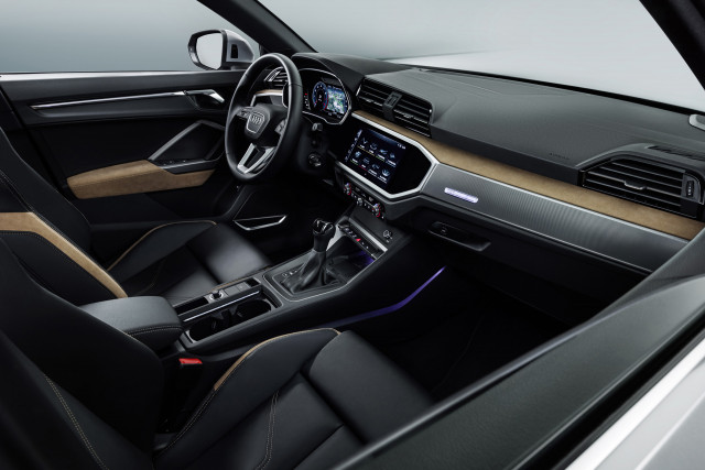 2019 Audi Q3 cockpit