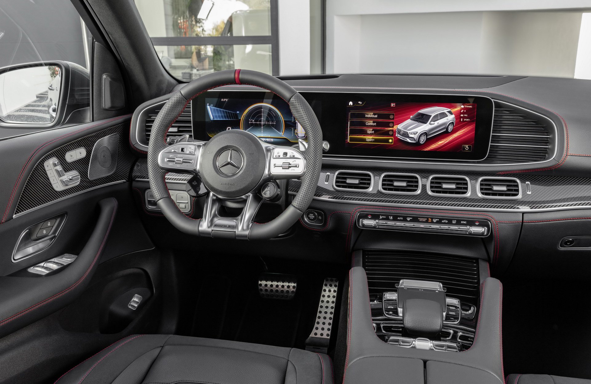 2020 Mercedes-AMG GLE53 4Matic+ cockpit
