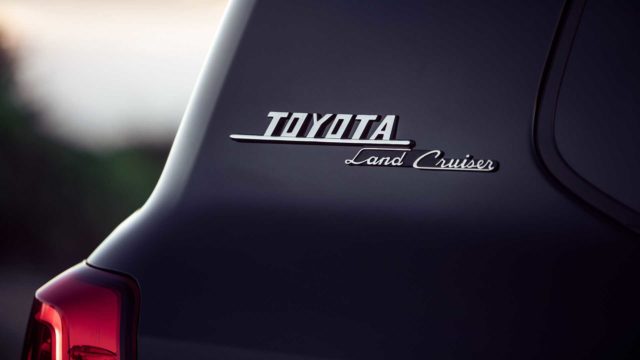 2020-toyota-land-cruiser-heritage-edition